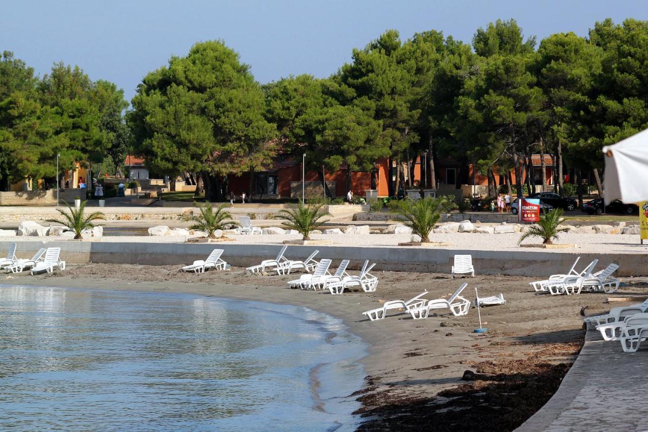 With A Parking Space - 7110 Umag